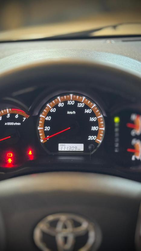 TOYOTA Hilux Caminhonete 2.7 16V 4P SRV FLEX 4X4  CABINE DUPLA AUTOMÁTICO, Foto 11 TOYOTA Hilux Caminhonete 2.7 16V 4P SRV FLEX 4X4  CABINE DUPLA AUTOMÁTICO, Foto 11