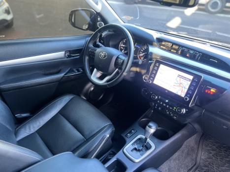 TOYOTA Hilux Caminhonete 2.8 16V SRX 4X4 TURBO DIESEL CABINE DUPLA AUTOMTICO, Foto 2