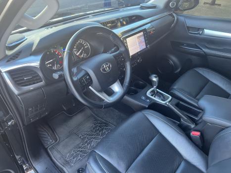 TOYOTA Hilux Caminhonete 2.8 16V SRX 4X4 TURBO DIESEL CABINE DUPLA AUTOMTICO, Foto 14