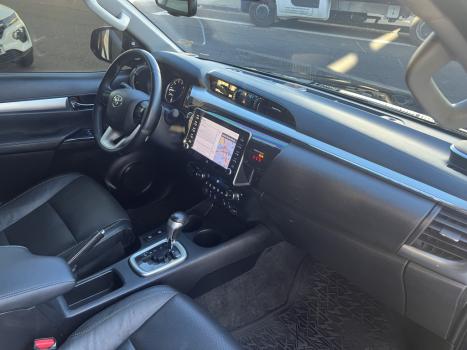 TOYOTA Hilux Caminhonete 2.8 16V SRX 4X4 TURBO DIESEL CABINE DUPLA AUTOMTICO, Foto 15