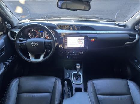 TOYOTA Hilux Caminhonete 2.8 16V SRX 4X4 TURBO DIESEL CABINE DUPLA AUTOMTICO, Foto 17