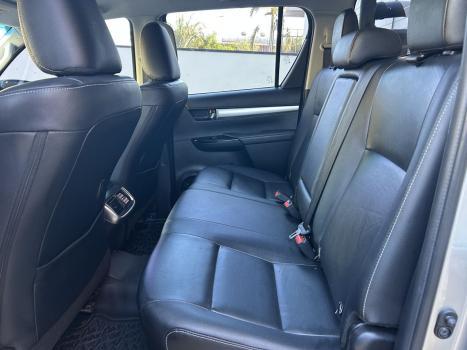 TOYOTA Hilux Caminhonete 2.7 16V 4P SRV FLEX CABINE DUPLA AUTOMTICO, Foto 9
