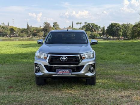 TOYOTA Hilux Caminhonete 2.8 16V SRV 4X4 DIESEL CABINE DUPLA AUTOMTICO, Foto 2