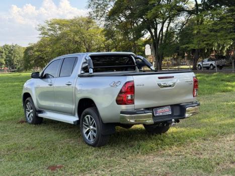 TOYOTA Hilux Caminhonete 2.8 16V SRV 4X4 DIESEL CABINE DUPLA AUTOMTICO, Foto 6