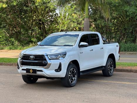 TOYOTA Hilux Caminhonete 2.8 16V SRX 4X4 DIESEL CABINE DUPLA AUTOMTICO, Foto 1