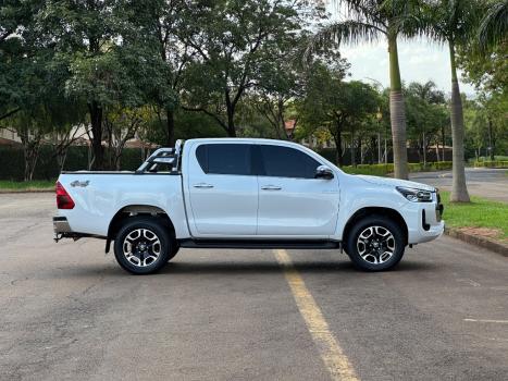 TOYOTA Hilux Caminhonete 2.8 16V SRX 4X4 DIESEL CABINE DUPLA AUTOMTICO, Foto 4