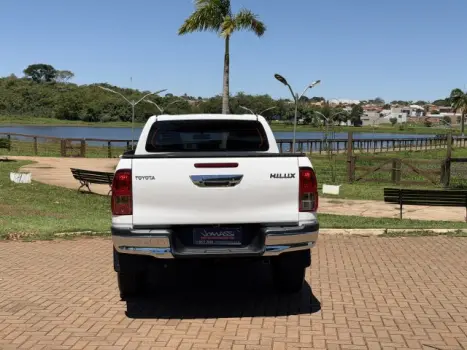 TOYOTA Hilux Caminhonete 2.7 16V 4P SR FLEX CABINE DUPLA AUTOMTICO, Foto 7