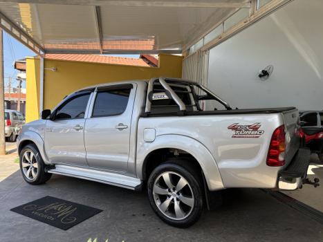 TOYOTA Hilux Caminhonete 3.0 4P 4X4 SRV TURBO DIESEL CABINE DUPLA, Foto 10