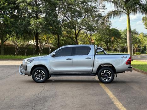 TOYOTA Hilux Caminhonete 2.8 16V SRX 4X4 DIESEL CABINE DUPLA AUTOMTICO, Foto 4