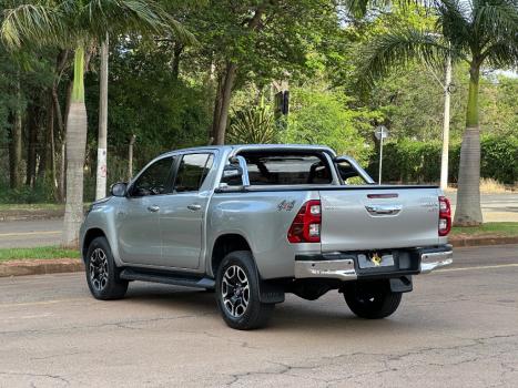 TOYOTA Hilux Caminhonete 2.8 16V SRX 4X4 DIESEL CABINE DUPLA AUTOMTICO, Foto 5