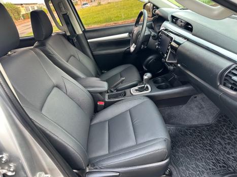 TOYOTA Hilux Caminhonete 2.8 16V SRX 4X4 DIESEL CABINE DUPLA AUTOMTICO, Foto 9