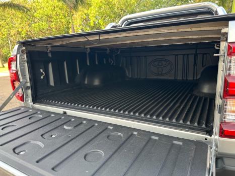 TOYOTA Hilux Caminhonete 2.8 16V SRX 4X4 DIESEL CABINE DUPLA AUTOMTICO, Foto 10