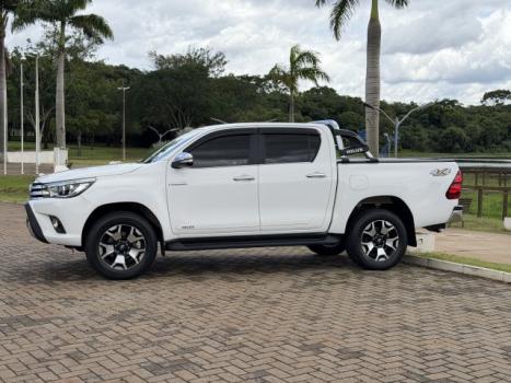 TOYOTA Hilux Caminhonete 2.8 16V SRX 4X4 DIESEL CABINE DUPLA AUTOMTICO, Foto 5
