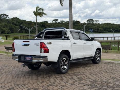 TOYOTA Hilux Caminhonete 2.8 16V SRX 4X4 DIESEL CABINE DUPLA AUTOMTICO, Foto 8