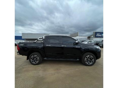 TOYOTA Hilux Caminhonete 2.8 16V SRV 4X4 DIESEL CABINE DUPLA AUTOM�TICO, Foto 4