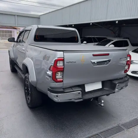 TOYOTA Hilux Caminhonete 2.8 16V SRX PLUS 4X4 TURBO DIESEL CABINE DUPLA AUTOM�TICO, Foto 6