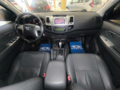 TOYOTA Hilux Caminhonete 3.0 16V 4P 4X4 SRV TURBO DIESEL CABINE DUPLA AUTOM�TICO, Foto 22
