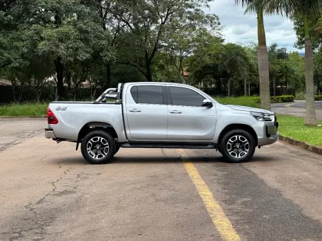 TOYOTA Hilux Caminhonete 2.8 16V SRX 4X4 TURBO DIESEL CABINE DUPLA AUTOM�TICO, Foto 6