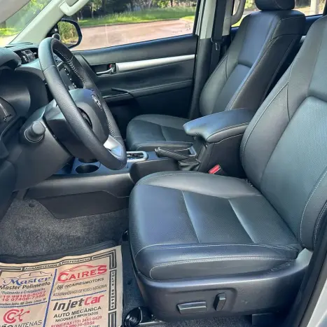 TOYOTA Hilux Caminhonete 2.8 16V SRX 4X4 TURBO DIESEL CABINE DUPLA AUTOM�TICO, Foto 8