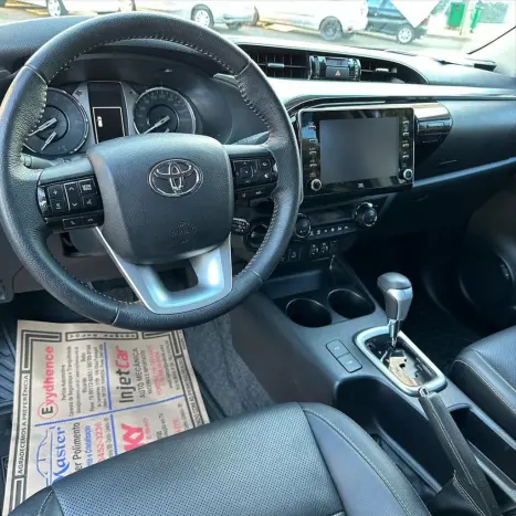 TOYOTA Hilux Caminhonete 2.8 16V SRX 4X4 TURBO DIESEL CABINE DUPLA AUTOM�TICO, Foto 9