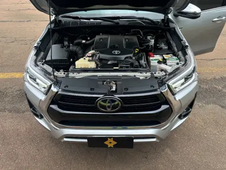 TOYOTA Hilux Caminhonete 2.8 16V SRX 4X4 TURBO DIESEL CABINE DUPLA AUTOM�TICO, Foto 15