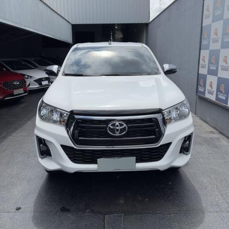 TOYOTA Hilux Caminhonete 2.8 16V SRX 4X4 TURBO DIESEL CABINE DUPLA AUTOM�TICO, Foto 2