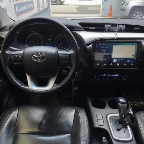 TOYOTA Hilux Caminhonete 2.8 16V SRX 4X4 TURBO DIESEL CABINE DUPLA AUTOM�TICO, Foto 8