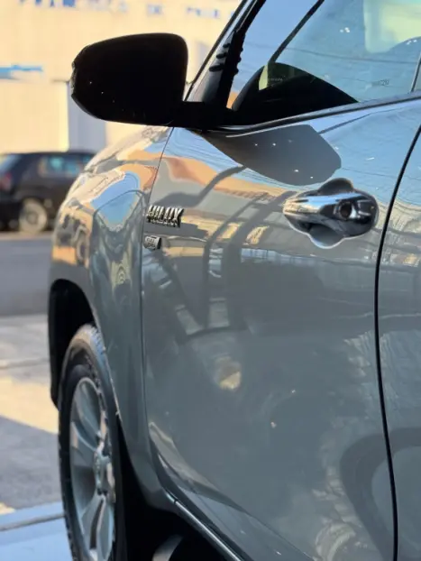 TOYOTA Hilux Caminhonete 2.7 16V 4P SRV FLEX 4X4  CABINE DUPLA AUTOM�TICO, Foto 4