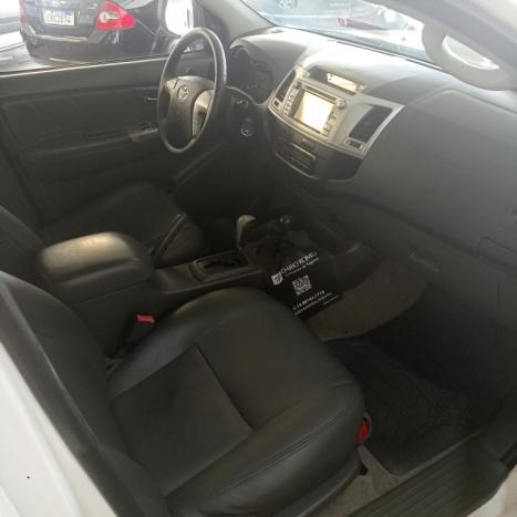 TOYOTA Hilux Caminhonete 2.7 16V 4P SRV FLEX 4X4  CABINE DUPLA AUTOM�TICO, Foto 11