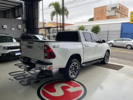 TOYOTA Hilux Caminhonete 2.8 16V SRX 4X4 TURBO DIESEL CABINE DUPLA AUTOM�TICO, Foto 6