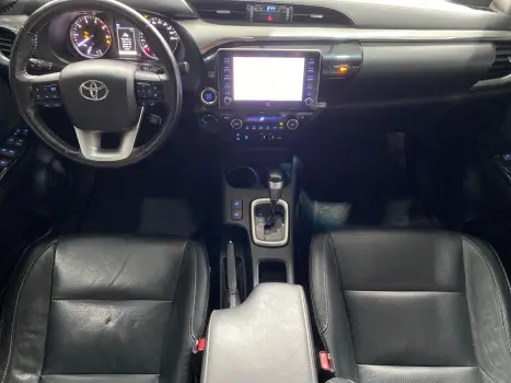 TOYOTA Hilux Caminhonete 2.8 16V SRX 4X4 TURBO DIESEL CABINE DUPLA AUTOM�TICO, Foto 11