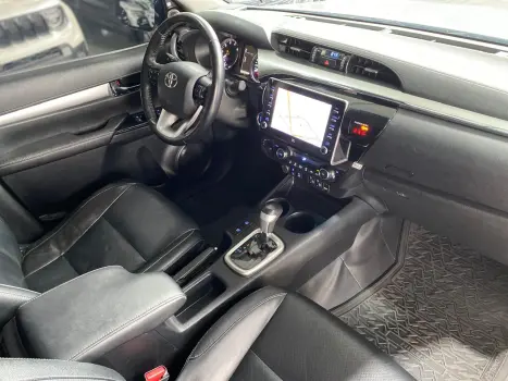TOYOTA Hilux Caminhonete 2.8 16V SRX 4X4 TURBO DIESEL CABINE DUPLA AUTOM�TICO, Foto 12