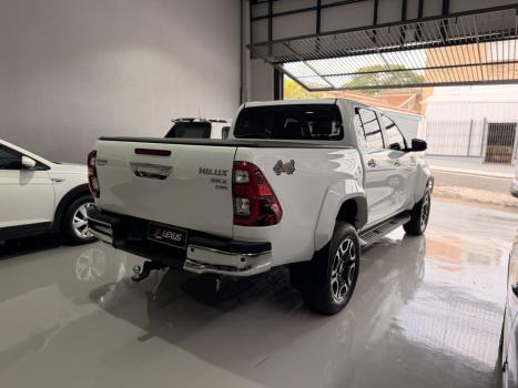 TOYOTA Hilux Caminhonete 2.8 16V SRX PLUS 4X4 TURBO DIESEL CABINE DUPLA AUTOM�TICO, Foto 5
