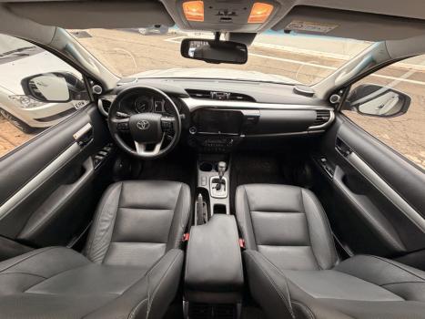 TOYOTA Hilux Caminhonete 2.8 16V SRX PLUS 4X4 TURBO DIESEL CABINE DUPLA AUTOM�TICO, Foto 14