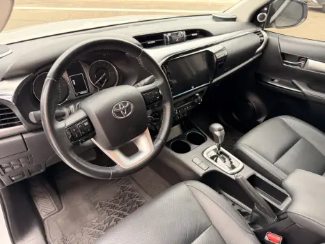 TOYOTA Hilux Caminhonete 2.8 16V SRX PLUS 4X4 TURBO DIESEL CABINE DUPLA AUTOM�TICO, Foto 15