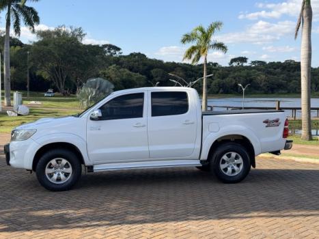 TOYOTA Hilux Caminhonete 3.0 4P 4X4 SRV TURBO DIESEL CABINE DUPLA, Foto 5