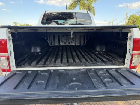 TOYOTA Hilux Caminhonete 3.0 4P 4X4 SRV TURBO DIESEL CABINE DUPLA, Foto 11