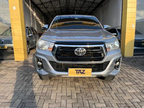 TOYOTA Hilux Caminhonete 2.8 16V SRV 4X4 DIESEL CABINE DUPLA AUTOM�TICO, Foto 3