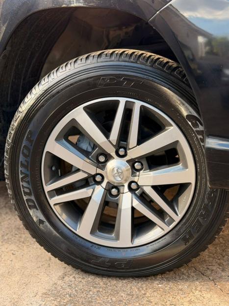 TOYOTA Hilux Caminhonete 2.7 16V 4P SRV FLEX 4X4  CABINE DUPLA AUTOM�TICO, Foto 4