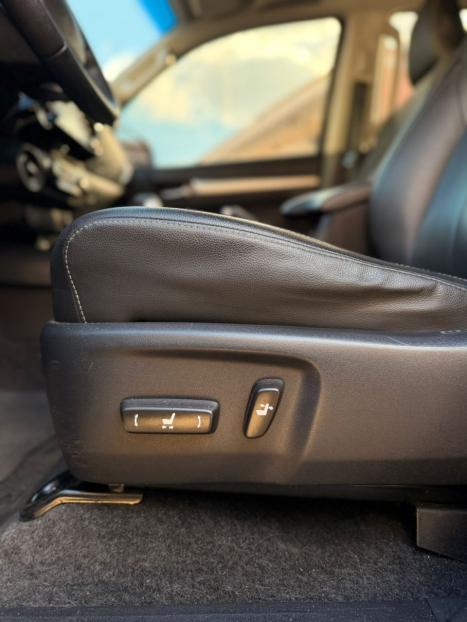 TOYOTA Hilux Caminhonete 2.7 16V 4P SRV FLEX 4X4  CABINE DUPLA AUTOM�TICO, Foto 6