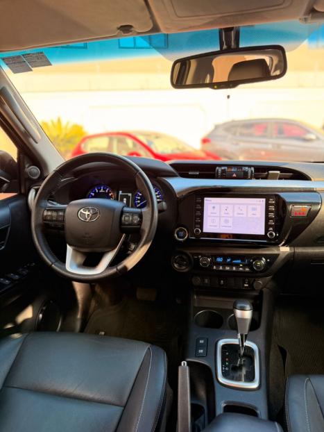 TOYOTA Hilux Caminhonete 2.7 16V 4P SRV FLEX 4X4  CABINE DUPLA AUTOM�TICO, Foto 7