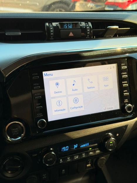 TOYOTA Hilux Caminhonete 2.7 16V 4P SRV FLEX 4X4  CABINE DUPLA AUTOM�TICO, Foto 8