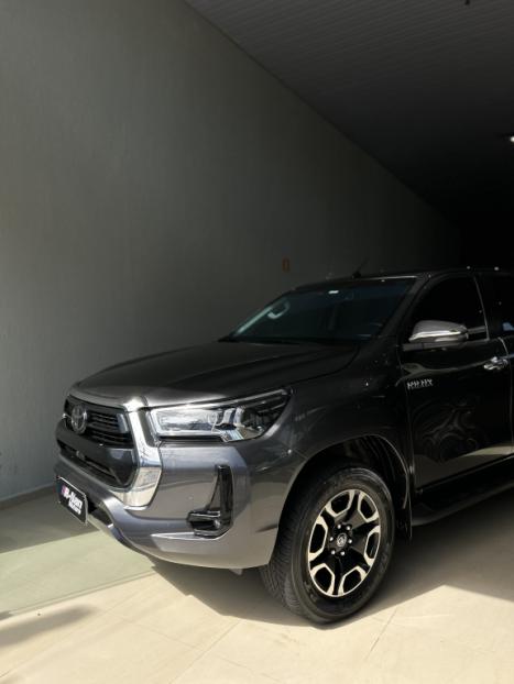 TOYOTA Hilux Caminhonete 2.8 16V SRX 4X4 TURBO DIESEL CABINE DUPLA AUTOM�TICO, Foto 2