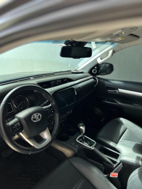 TOYOTA Hilux Caminhonete 2.8 16V SRX 4X4 TURBO DIESEL CABINE DUPLA AUTOM�TICO, Foto 7