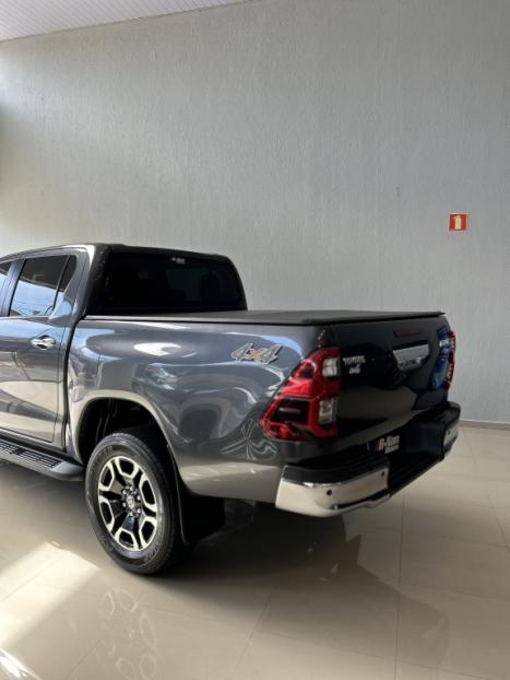 TOYOTA Hilux Caminhonete 2.8 16V SRX 4X4 TURBO DIESEL CABINE DUPLA AUTOM�TICO, Foto 6