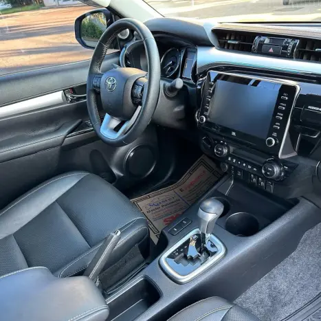 TOYOTA Hilux Caminhonete 2.8 16V SRX 4X4 TURBO DIESEL CABINE DUPLA AUTOM�TICO, Foto 11