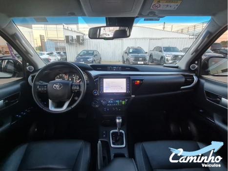 TOYOTA Hilux Caminhonete 2.8 16V SRX 4X4 DIESEL CABINE DUPLA AUTOM�TICO, Foto 10