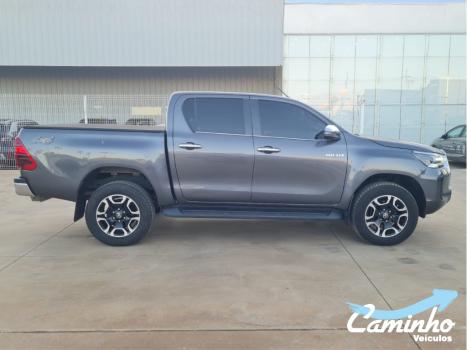 TOYOTA Hilux Caminhonete 2.8 16V SRX 4X4 DIESEL CABINE DUPLA AUTOM�TICO, Foto 4