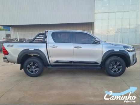 TOYOTA Hilux Caminhonete 2.8 16V 4P SR 4X4 DIESEL CABINE DUPLA AUTOM�TICO, Foto 4