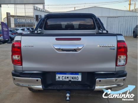 TOYOTA Hilux Caminhonete 2.8 16V 4P SR 4X4 DIESEL CABINE DUPLA AUTOM�TICO, Foto 6